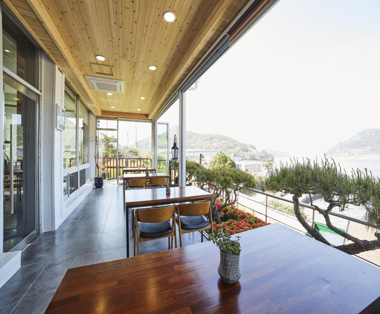 Goheung Hayan Noeul Hotel Exterior foto